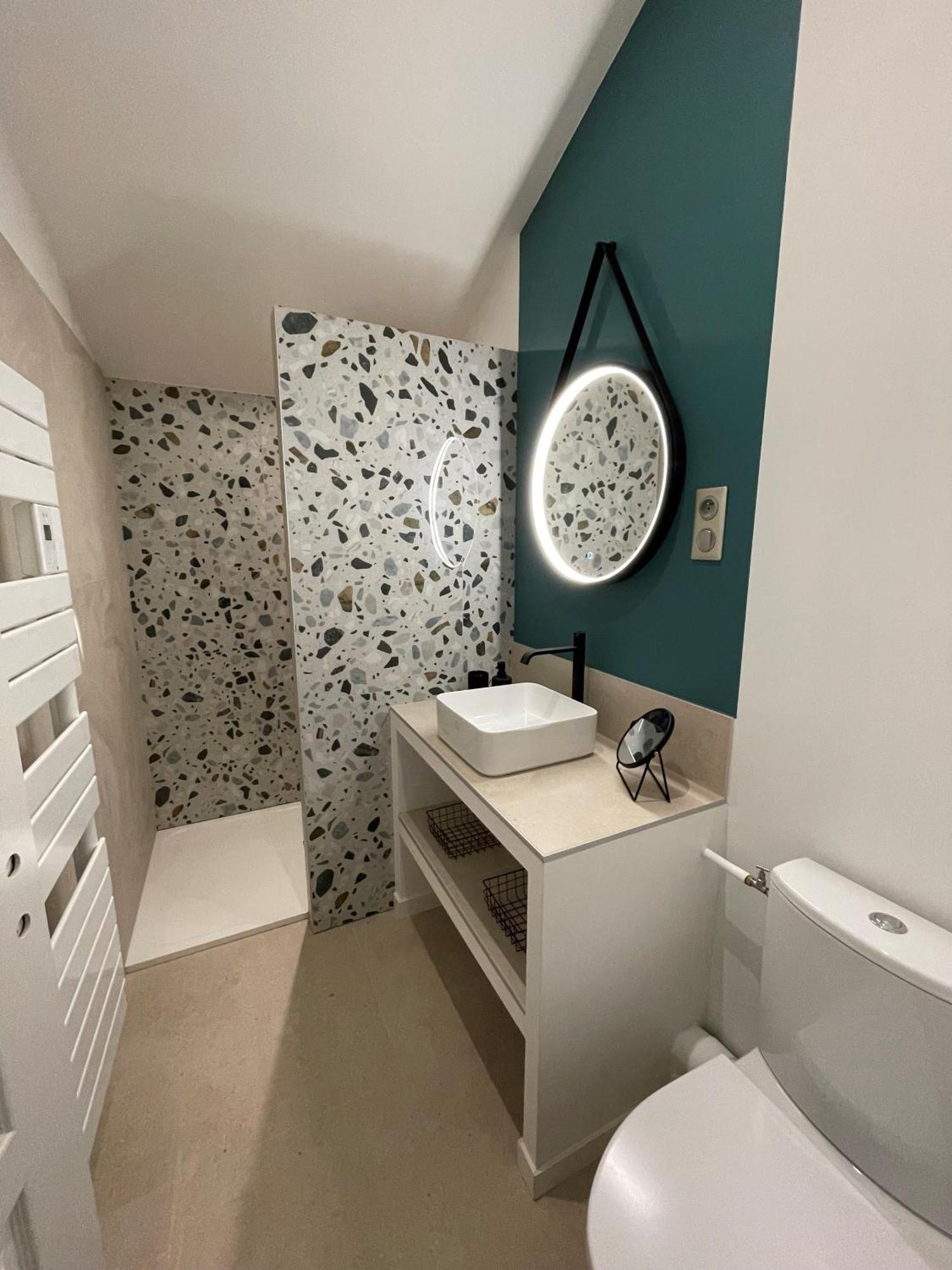 La Petite Maison De Giverny - Gite De Charme 5 Etoiles Au Coeur Du Village - 3 Chambres Ngoại thất bức ảnh